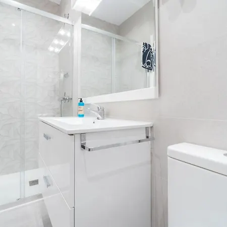 Апартаменты Gran Via Dona Casilda Park By Next Stop