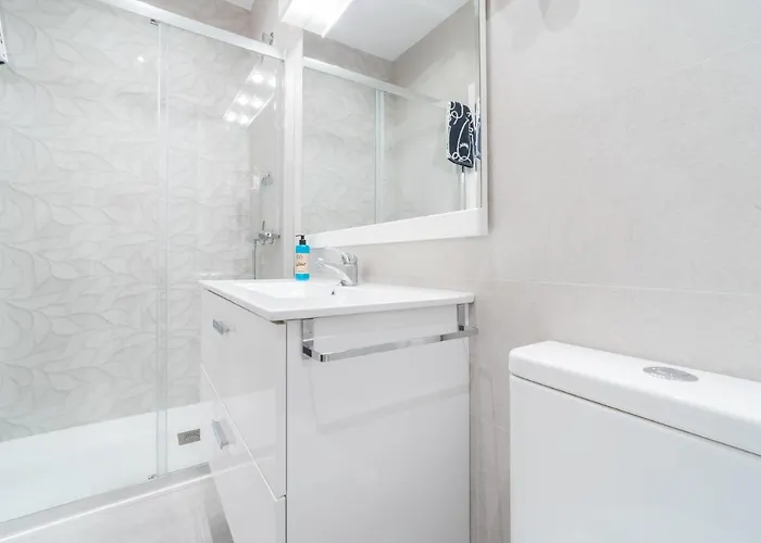 Apartment Gran Via Dona Casilda Park By Next Stop